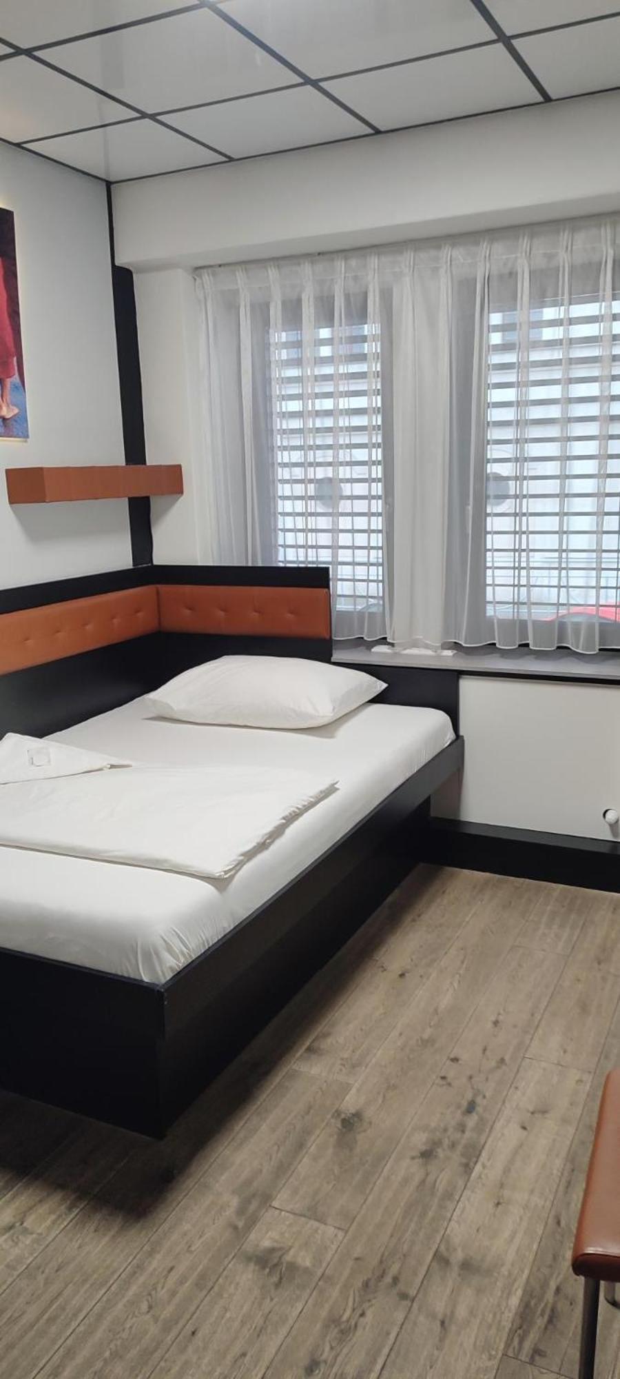 Hotel Plzen Готель Плзень