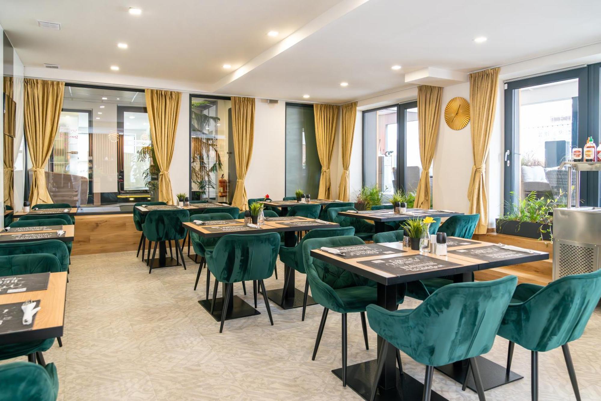 Hotel Plzeň Hotel 3*